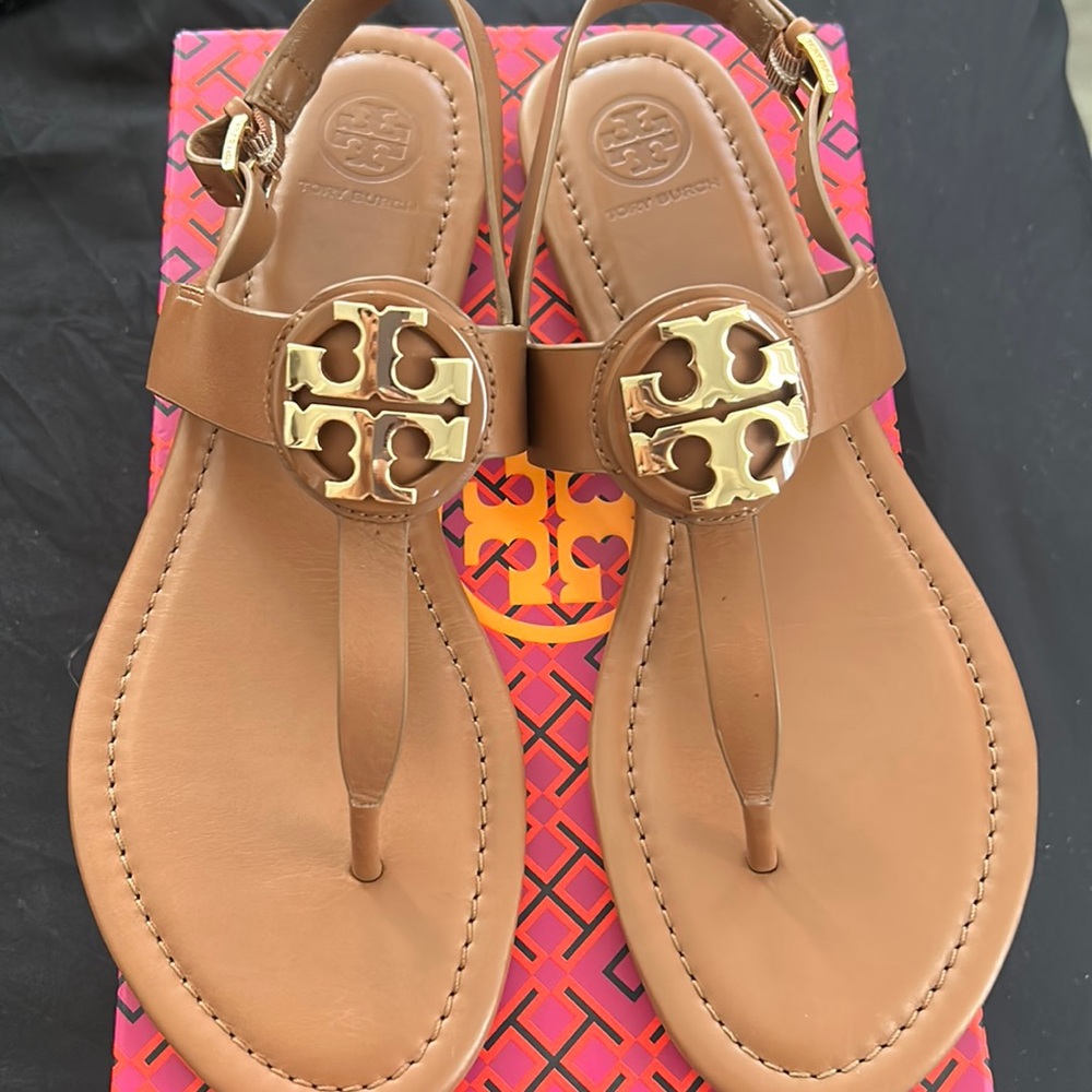 Tory Burch Claire flat thong sandal/veg leather